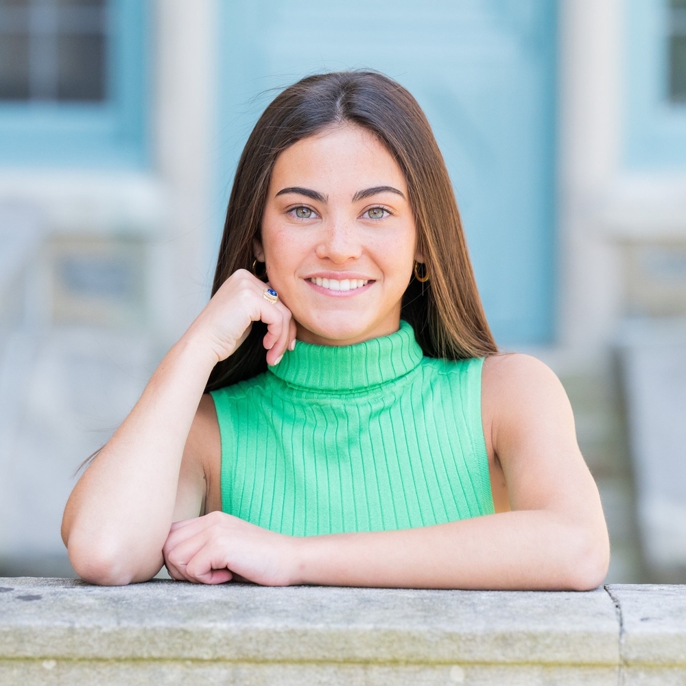 Meet your Posher, Chloe